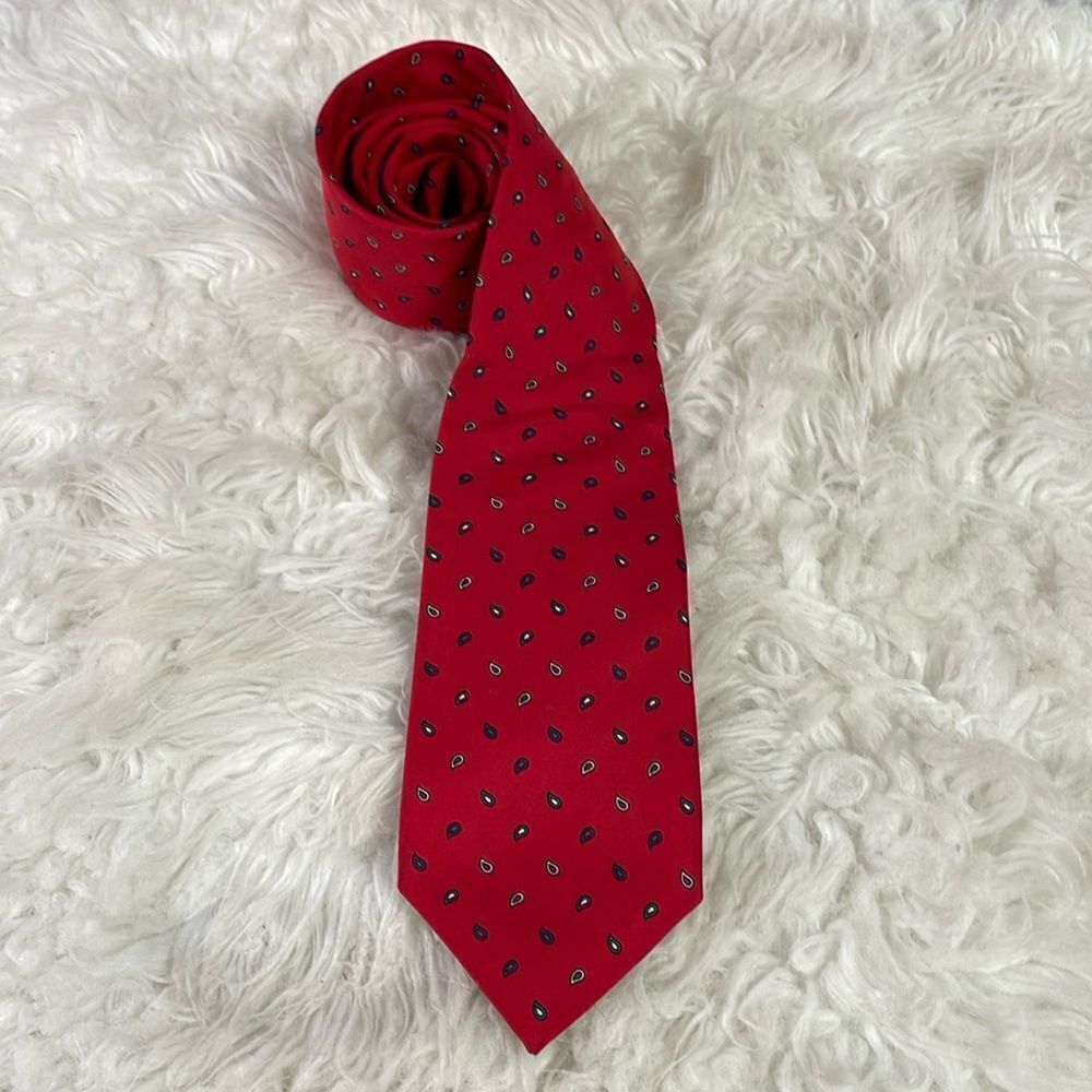 Givenchy Monsieur Mens Paisley 100% Silk From Italy Pointed Necktie Red